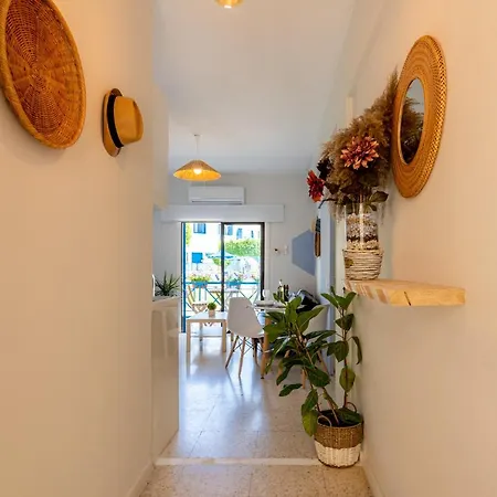 Sea Breeze 1-Br Apt In Pyla Exterior photo